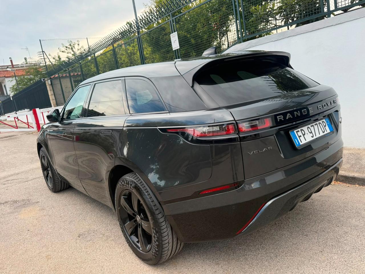 Land Rover Range Velar 2.0D I4 180 CV R-Dynamic HSE