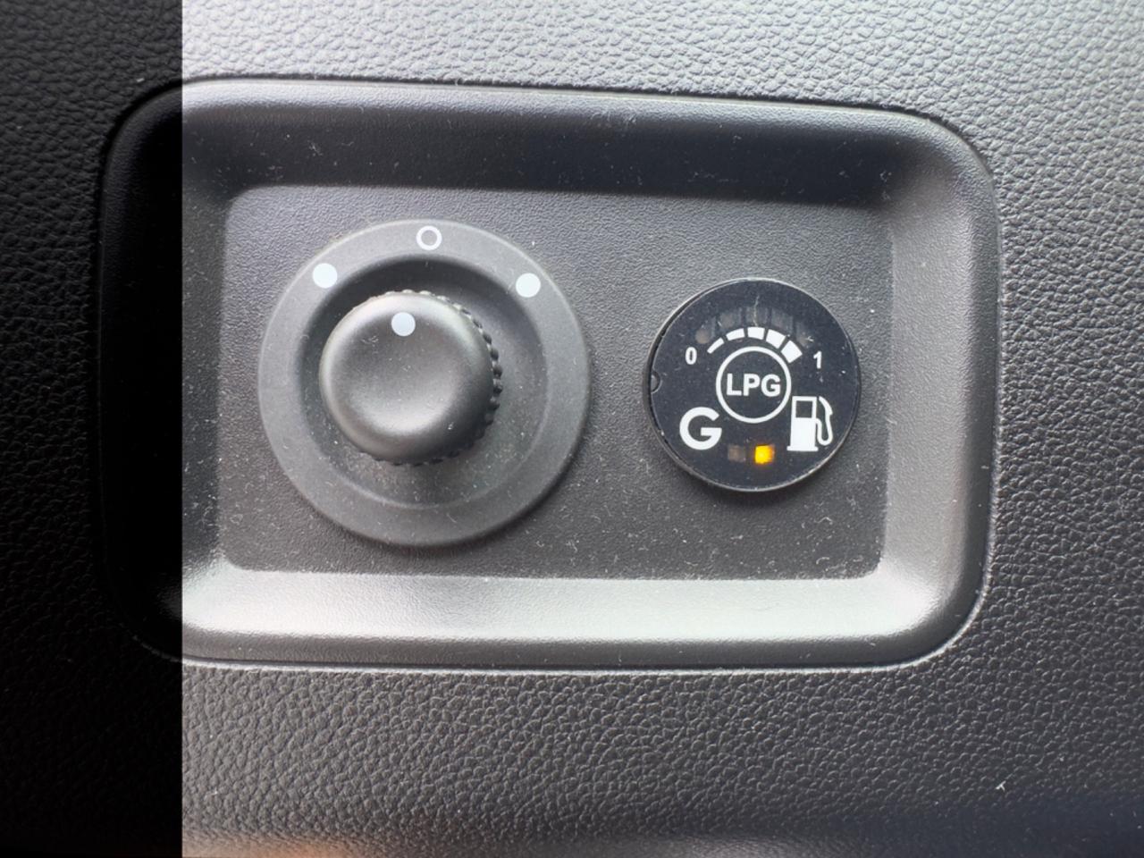 Dacia Duster 1.6 SCe GPL 4x2 Techroad