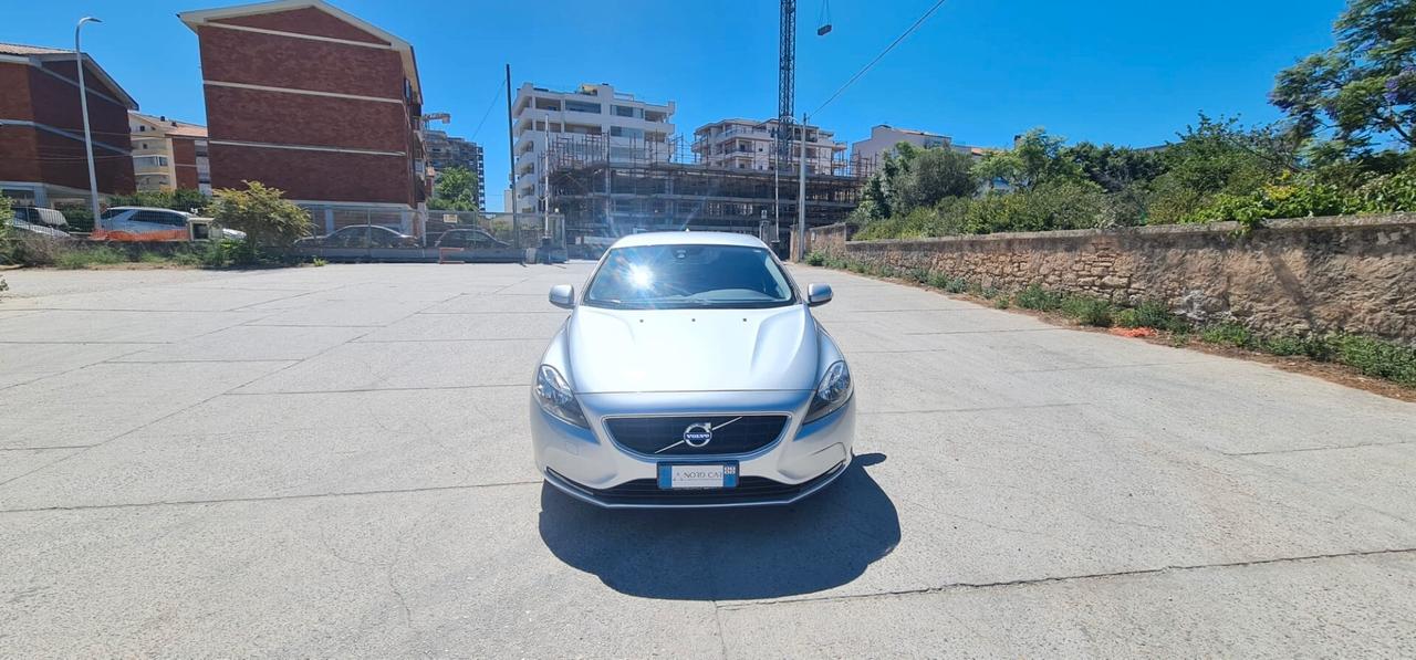 Volvo V40 D2 1.6 Momentum