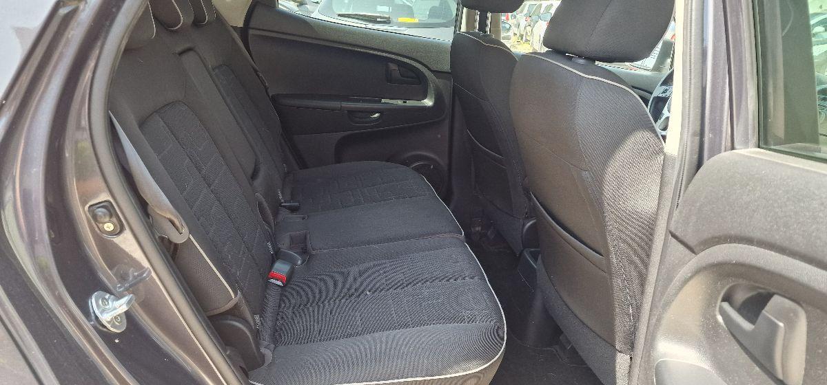 KIA Venga 1.4 CRDi 90CV WGT Fullsky