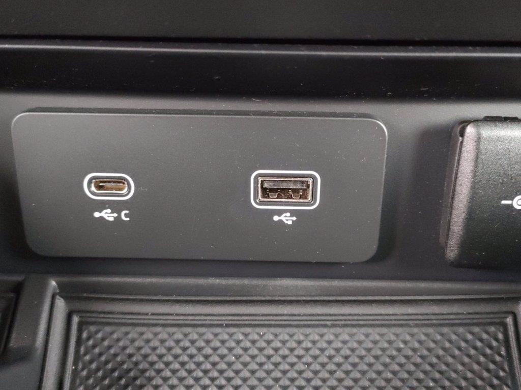 LAND ROVER Defender (2019) LAND ROVER 90 3.0D I6 250 CV AWD Auto X-Dynamic HSE del 2023