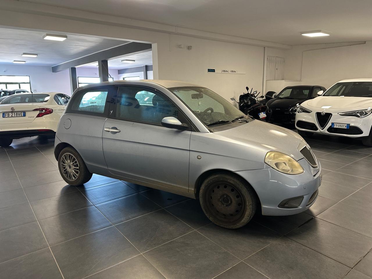 LANCIA YPSILON 1.3 MJT AUTOMATICA 75CV
