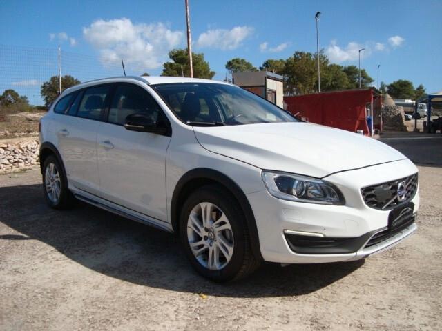 Volvo V60 Cross Country D3 Geartronic Summum