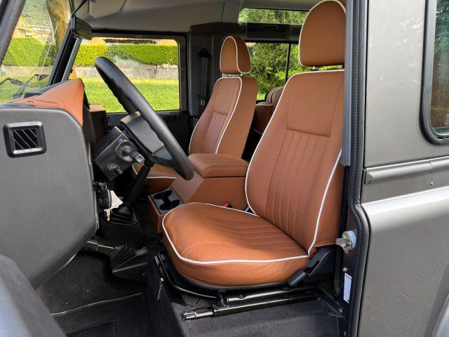 LAND ROVER Defender 90 2.4 S TD4 Station Wagon