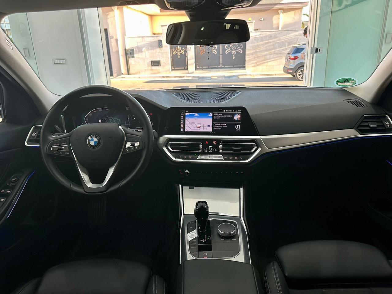 BMW 318 d 48V Touring Sport LED AMBIENT