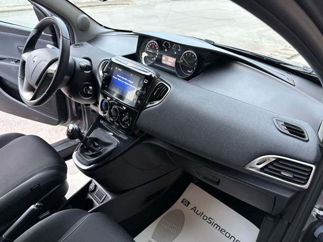 LANCIA Ypsilon 1.0 FireFly 5 porte S&S Hybrid Gold 5 posti.