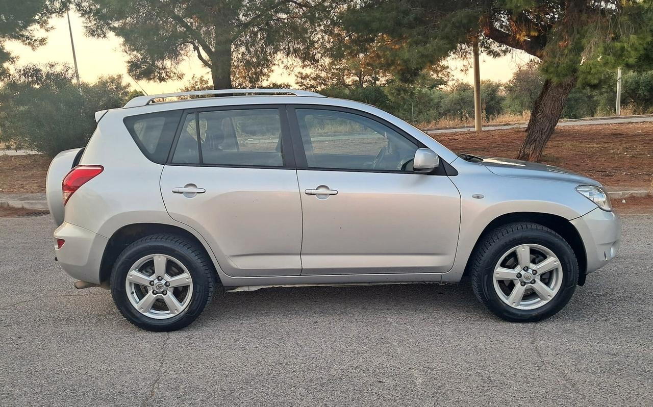 Toyota RAV 4 RAV4 2.2 D-4D 136 CV Sol