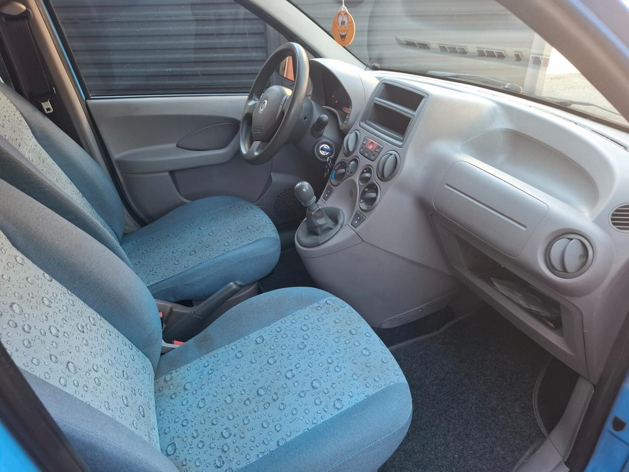 Fiat Panda 1.1 Active ok neopatentati