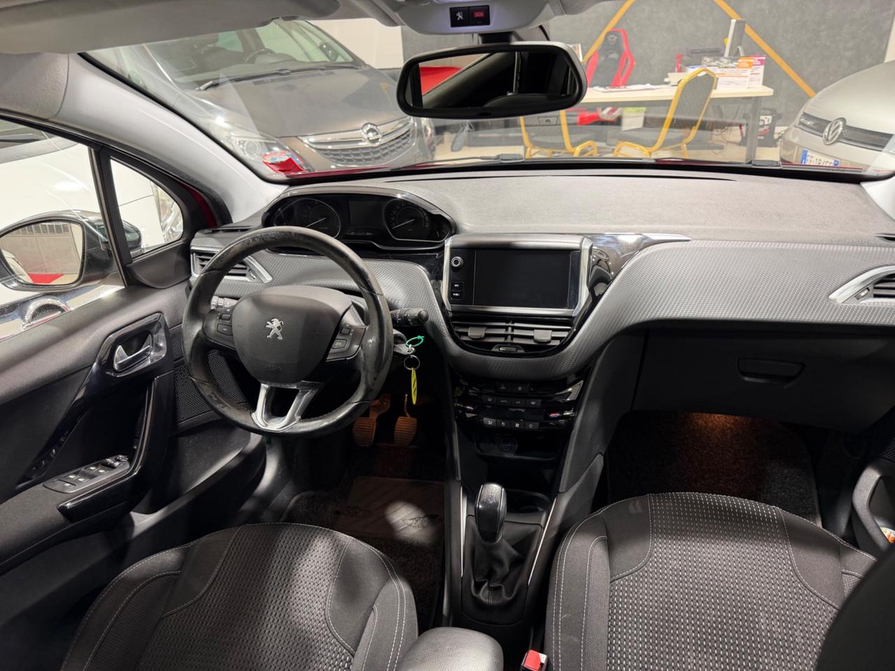 Peugeot 208 PureTech 82 5p. GPL Allure