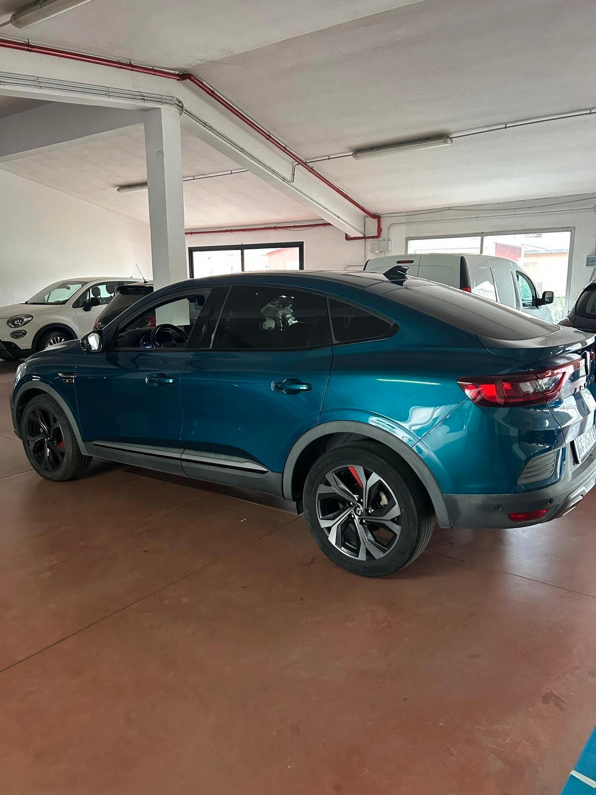 Renault Arkana Hybrid E-Tech 145 CV R.S. Line