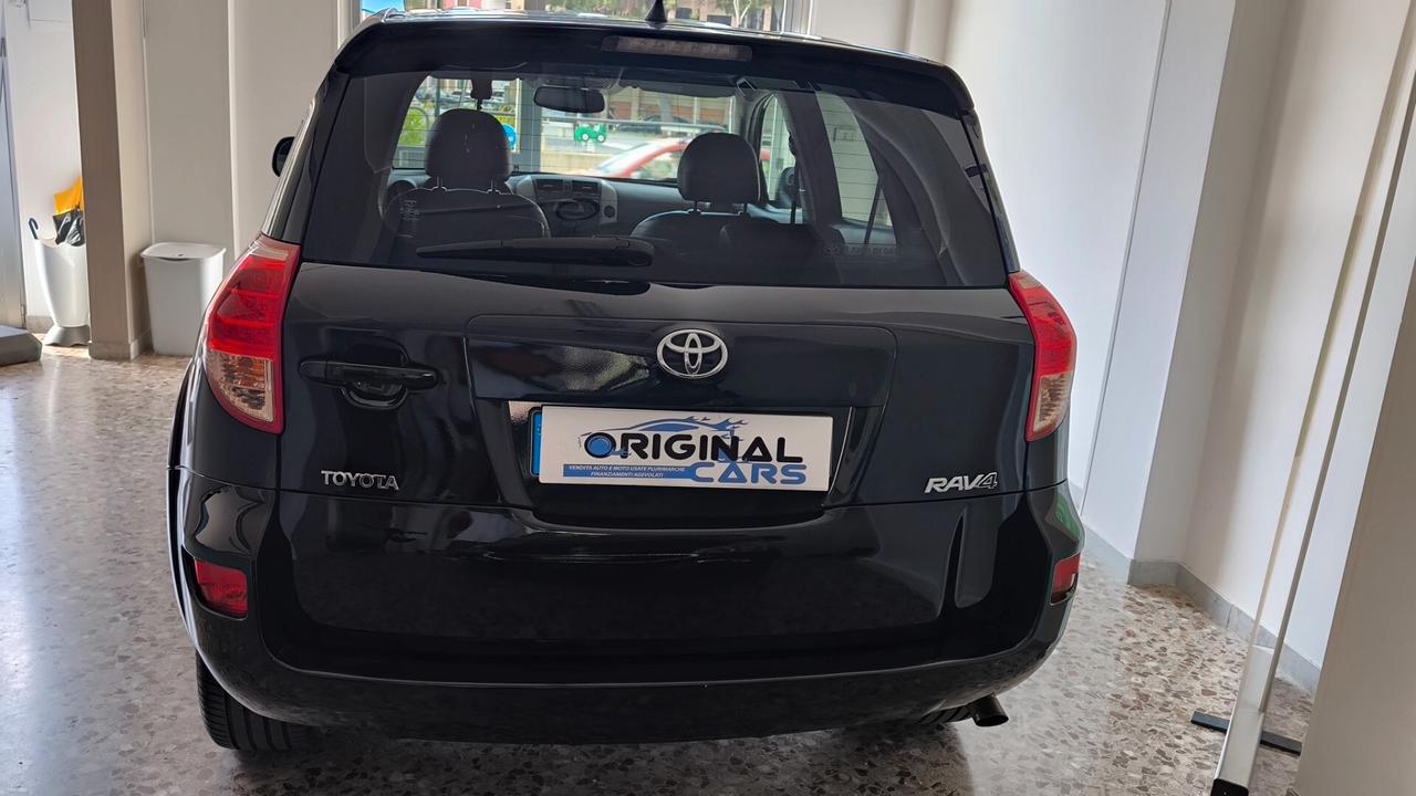 Toyota RAV 4 RAV4 2.2 D-4D 177 CV Luxury