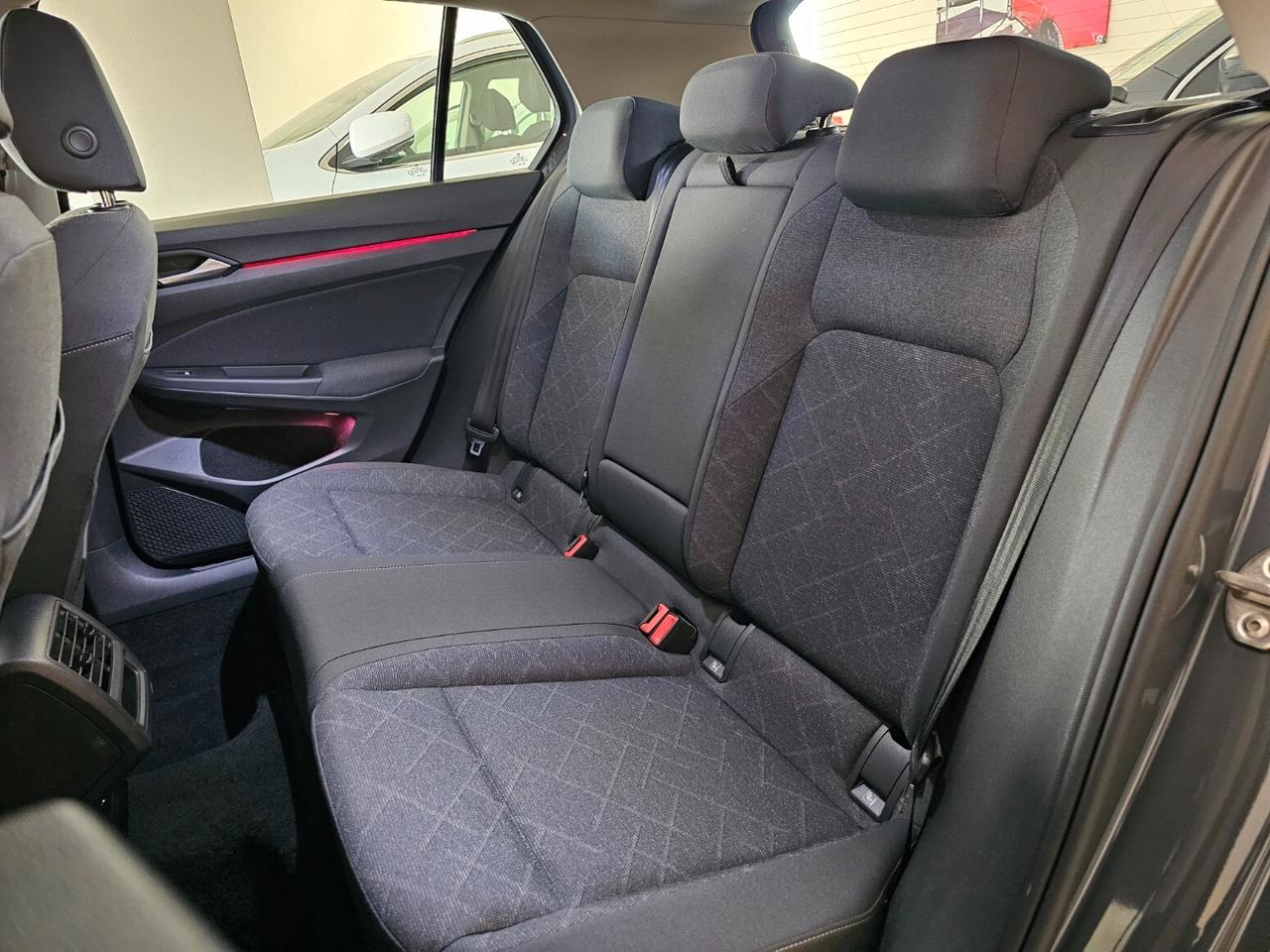 Volkswagen Golf 1.0 eTSI EVO DSG Life