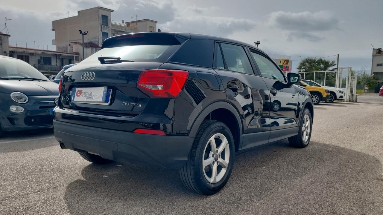 Audi Q2 30 TFSI Business