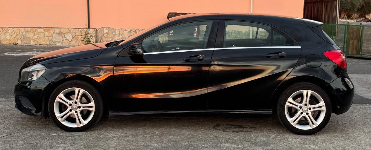 Mercedes Classe A 180 d CAMBIO AUTOMATICO