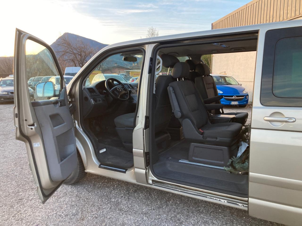 Volkswagen Multivan 2.5 TDI/174CV Highline