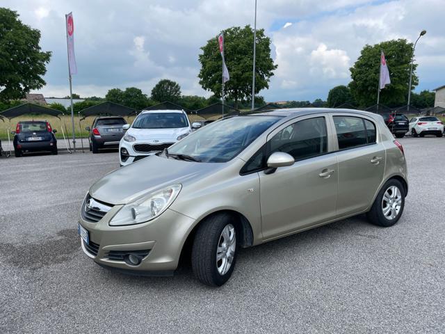 OPEL Corsa 1.2 5 porte Cosmo gpl neopatentati