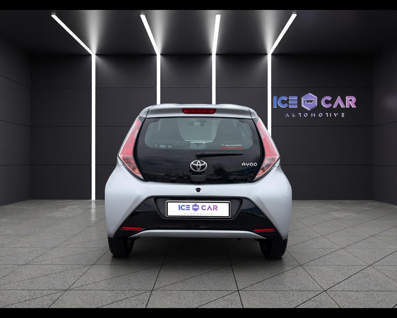 TOYOTA Aygo 1.0 VVT-i 69 CV 5 porte x-play MMT