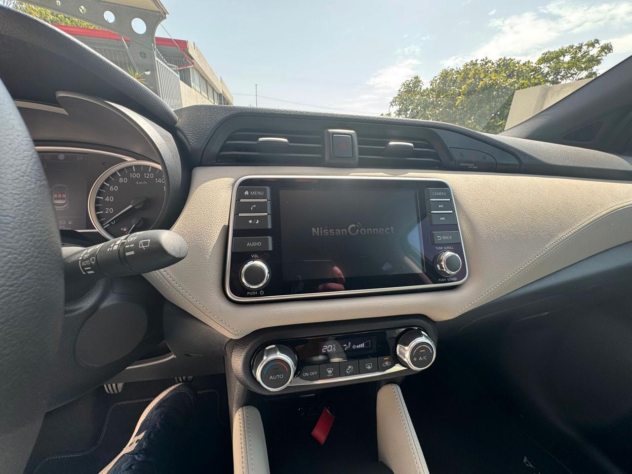 Nissan Micra IG-T 100 5 porte Tekna