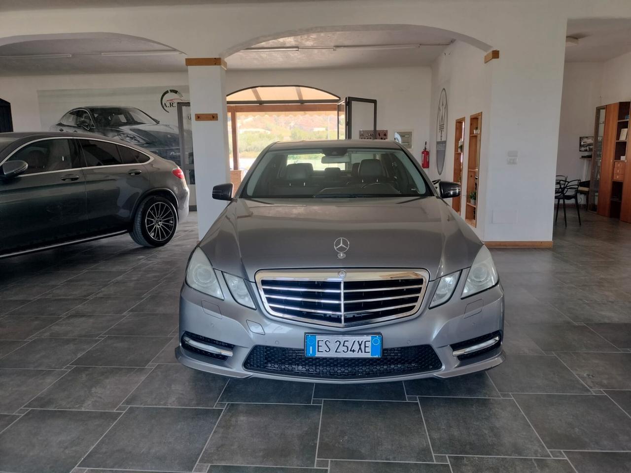 Mercedes-benz E 220 CDI Premium