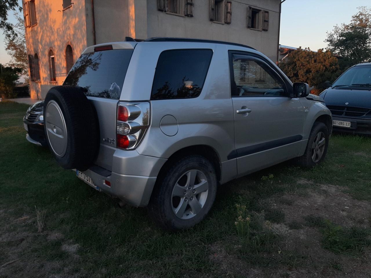 Suzuki Grand Vitara 1.9 DDiS 3 porte MOTORE RUMOROSO