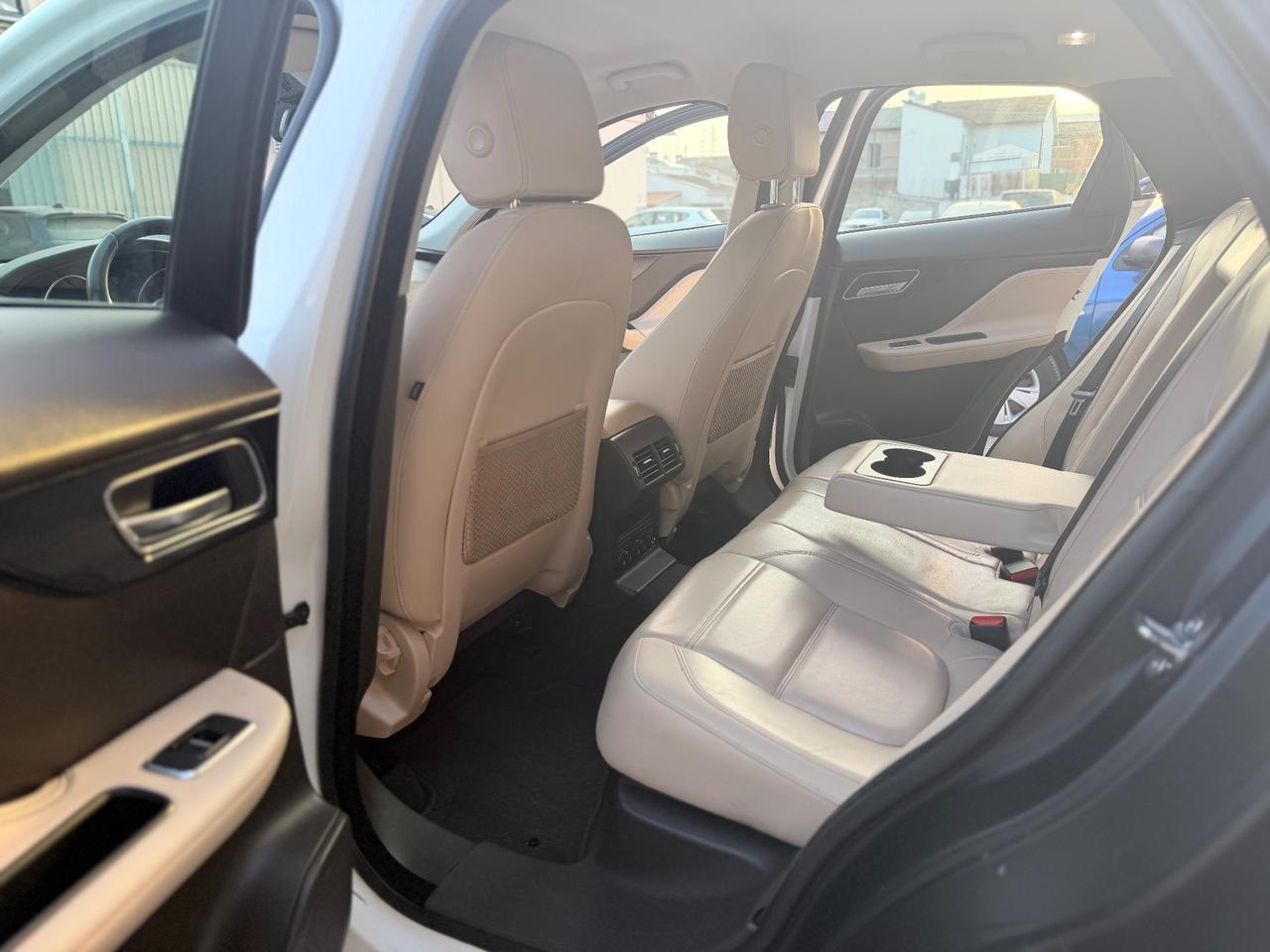 Jaguar F-Pace 2.0 D 180 CV AWD Portfolio euro6