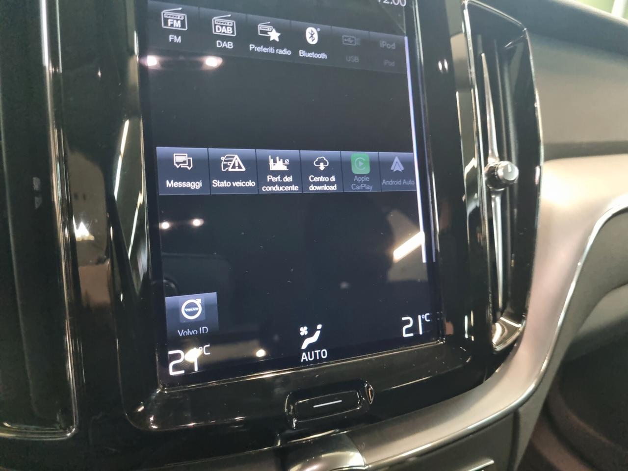 Volvo XC 60 XC60 B4 (d) AWD Geartronic Momentum Pro
