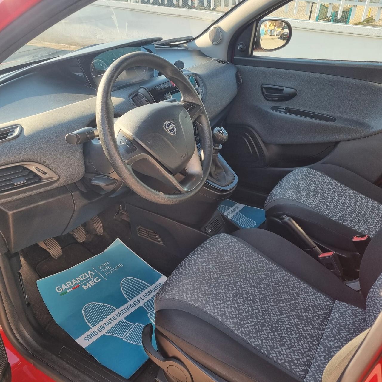 Lancia Ypsilon 1.2 69 CV 5 porte S&S Platinum