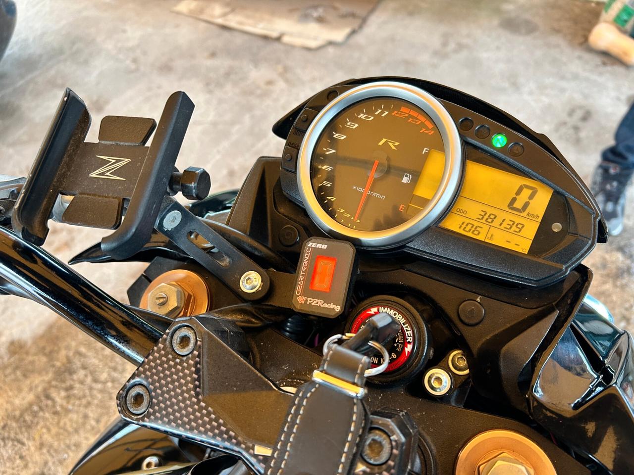 Kawasaki Z 750 "R" - 2012