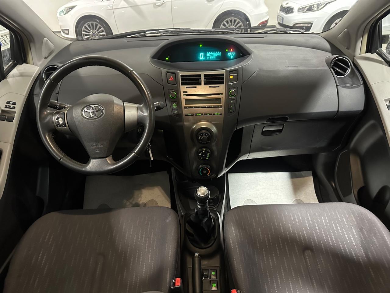 Toyota Yaris 1.3 5 porte Sol