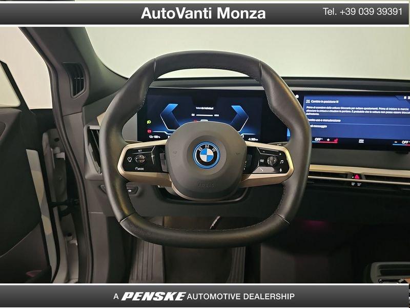 BMW iX xDrive40 Pacchetto Sportivo