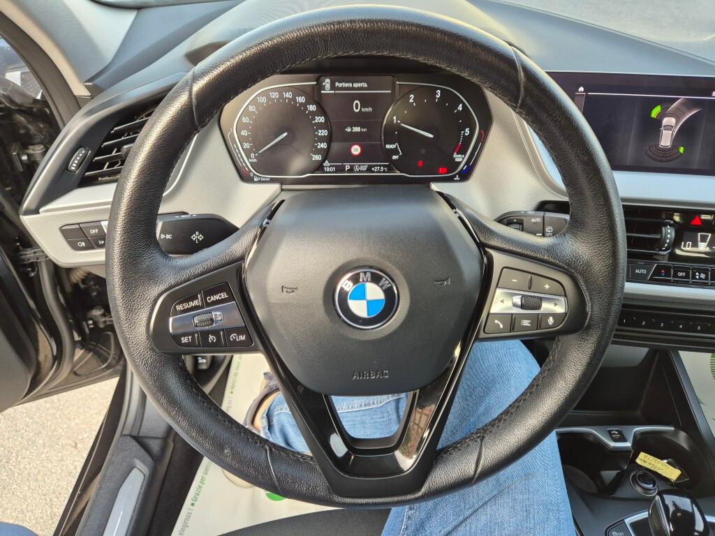 Bmw 116 116d 5p. Business Advantage
