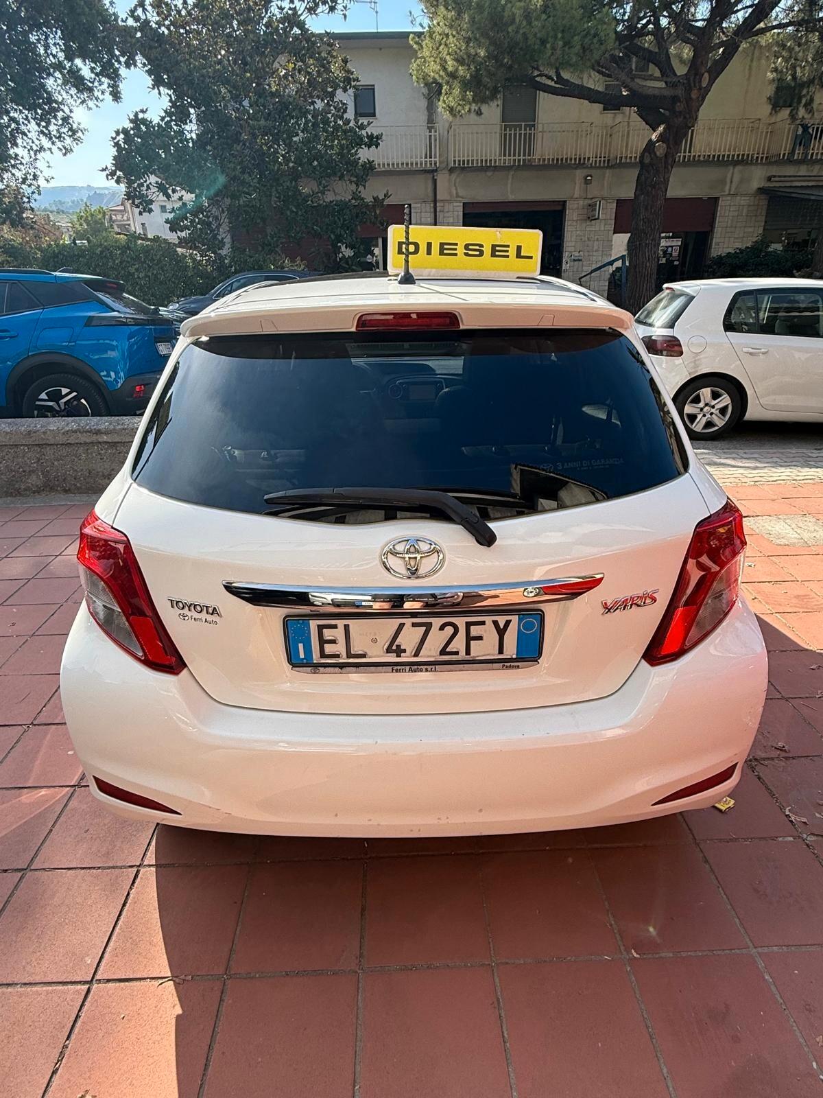 Toyota Yaris 1.4 D-4D 5 porte Lounge