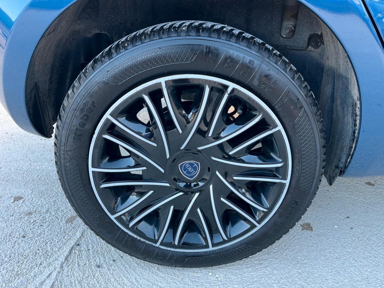 Lancia Ypsilon 1.0 FireFly 5 porte S&S Hybrid Gold