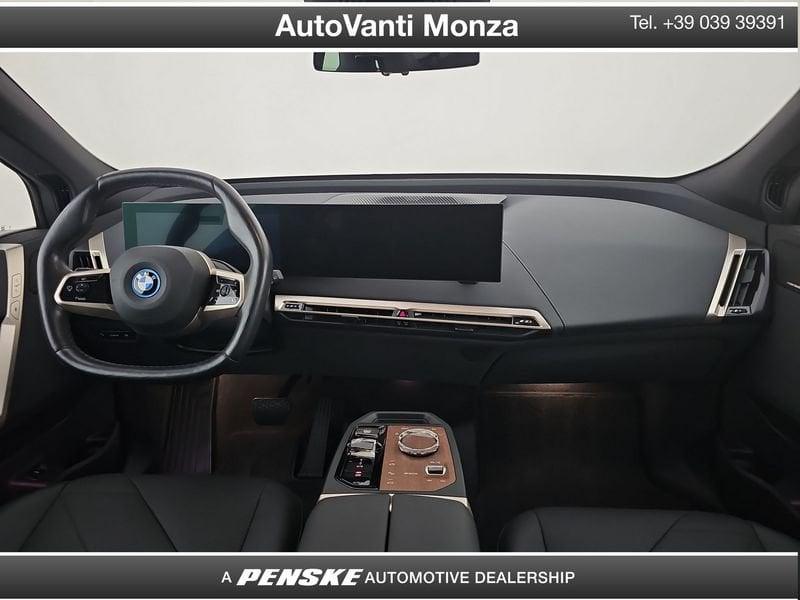BMW iX iX xDrive40 Pacchetto Sportivo