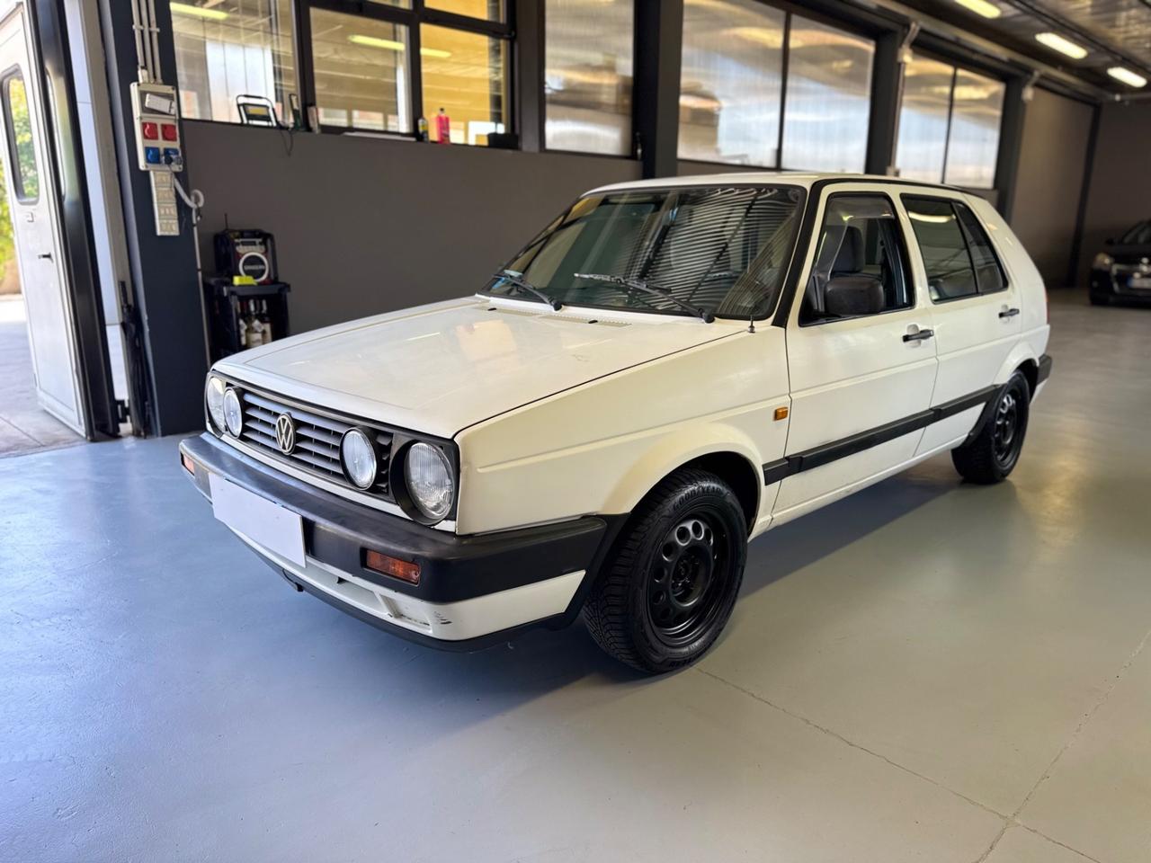 Volkswagen Golf 1600 cat 5 porte GL