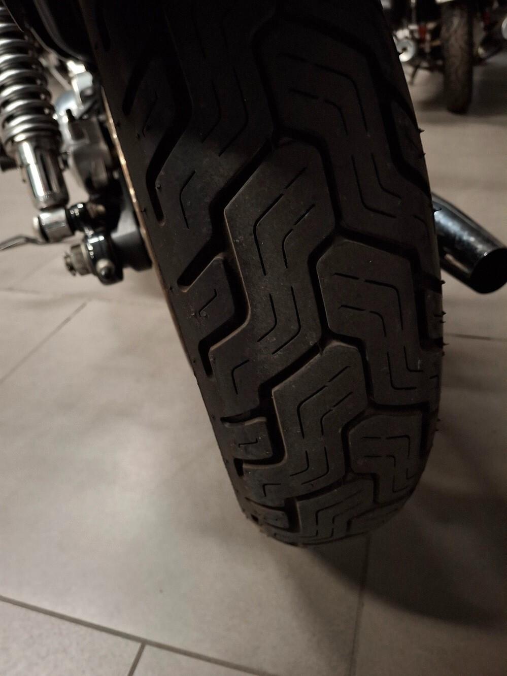 Harley-davidson 883 Sportster XL 2