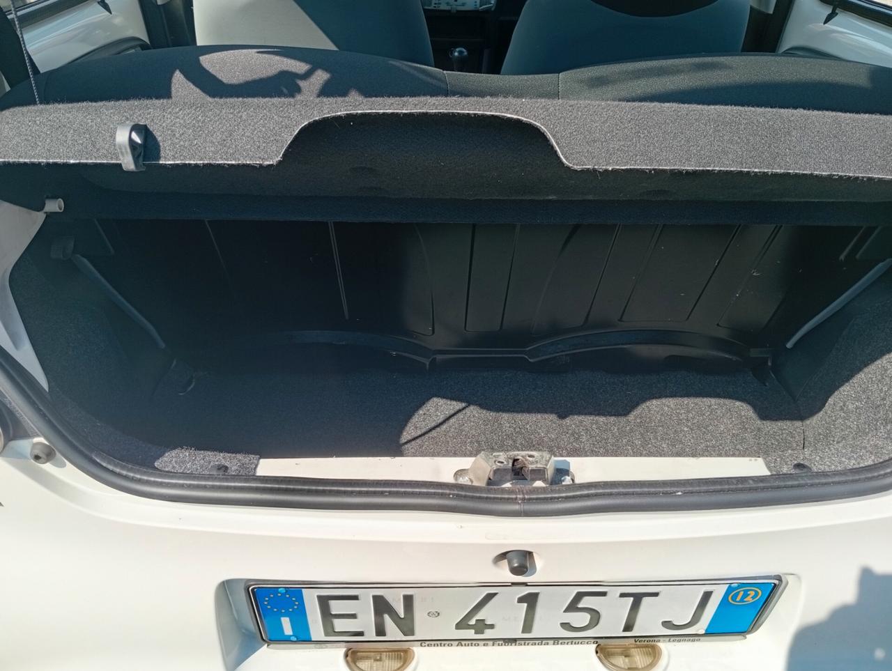 Toyota Yaris 1.0 5 porte NEOPATENTATI OK