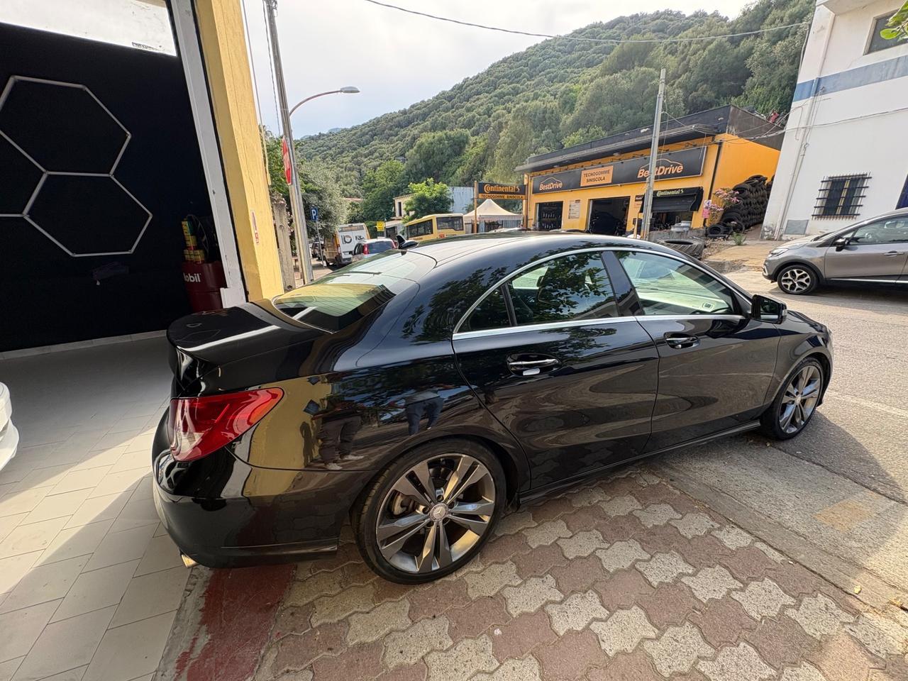 Mercedes-benz CLA 200 180 d Executive