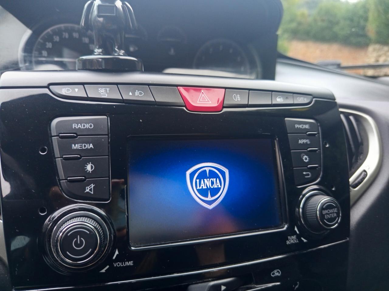 Lancia Ypsilon 1.2 69 CV 5 porte S&S Platinum 11/2018