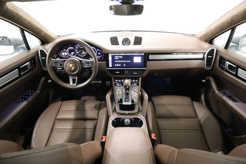 Porsche Cayenne Coupe 4.0 V8 Turbo S E-Hybrid