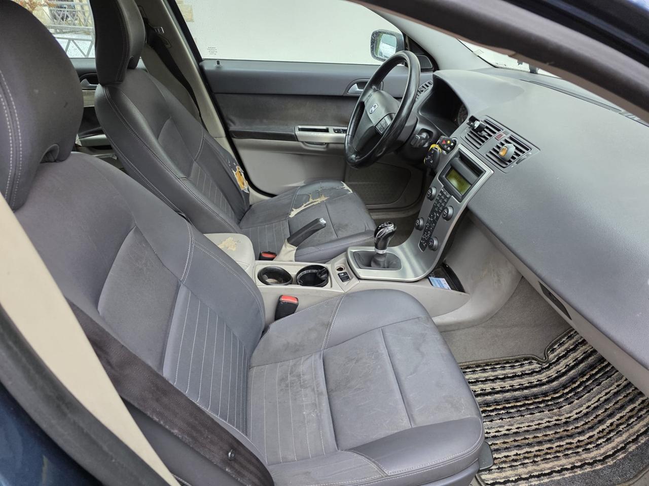 Volvo S40 2.0 D cat Summum