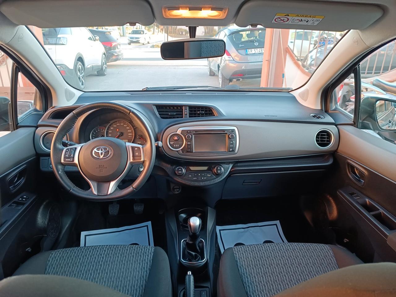 Toyota Yaris 1.0 5 porte