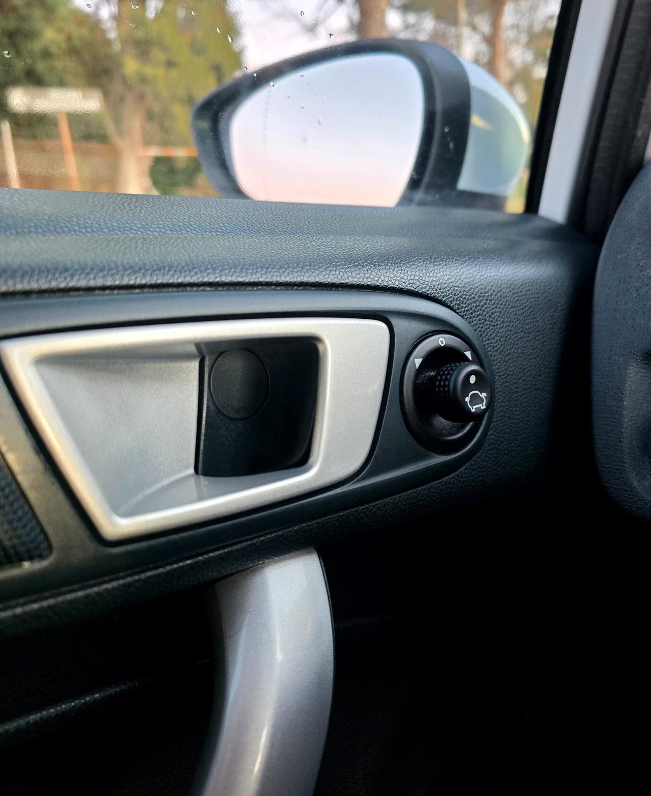 Ford Fiesta 1.2 60CV 5p. Titanium