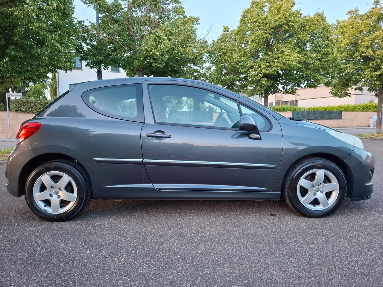 Peugeot 207 1.4 HDi 70CV 3p. XS