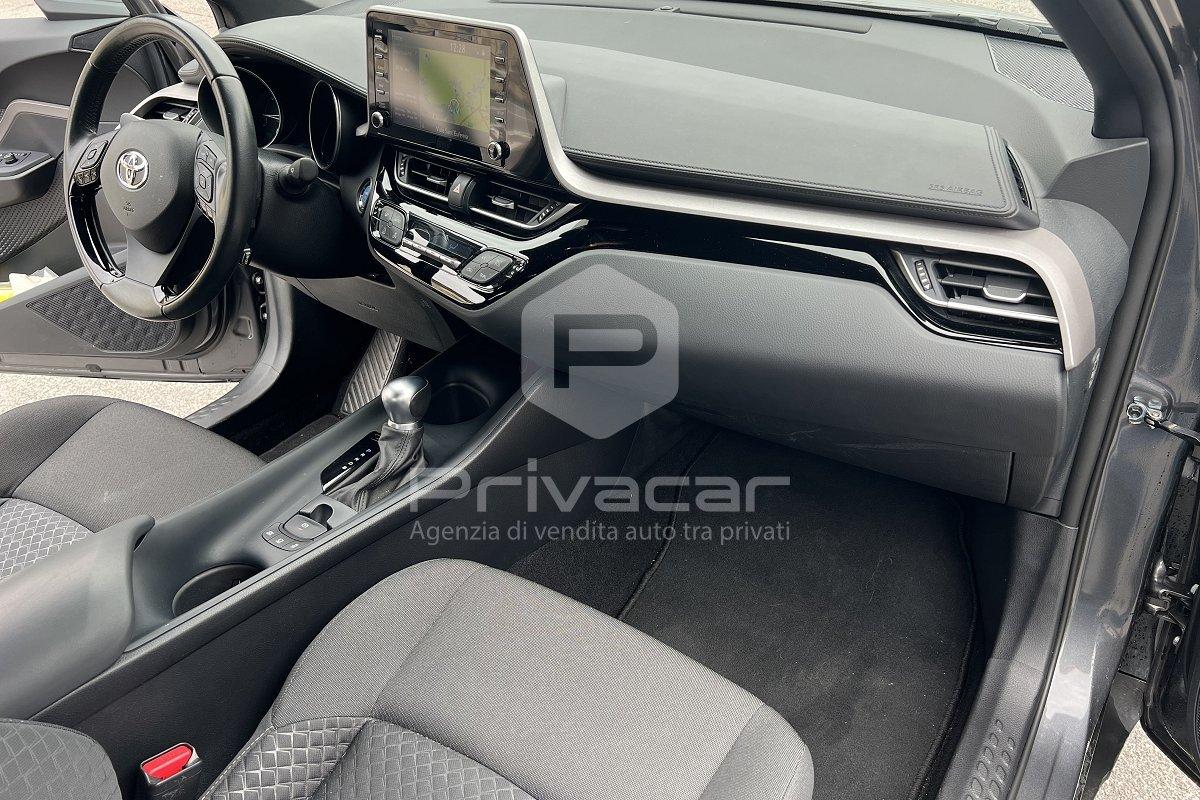 TOYOTA C-HR 1.8 Hybrid E-CVT Business