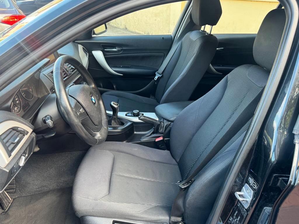 Bmw 118 2.0 2013 d 5p. Unique