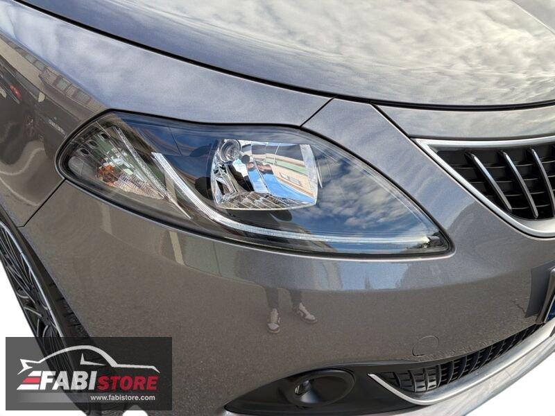 Lancia Ypsilon 1.0 FireFly 70 Cv Hybrid Gold 5 POSTI - Schermo, CarPlay, Ruotino ecc