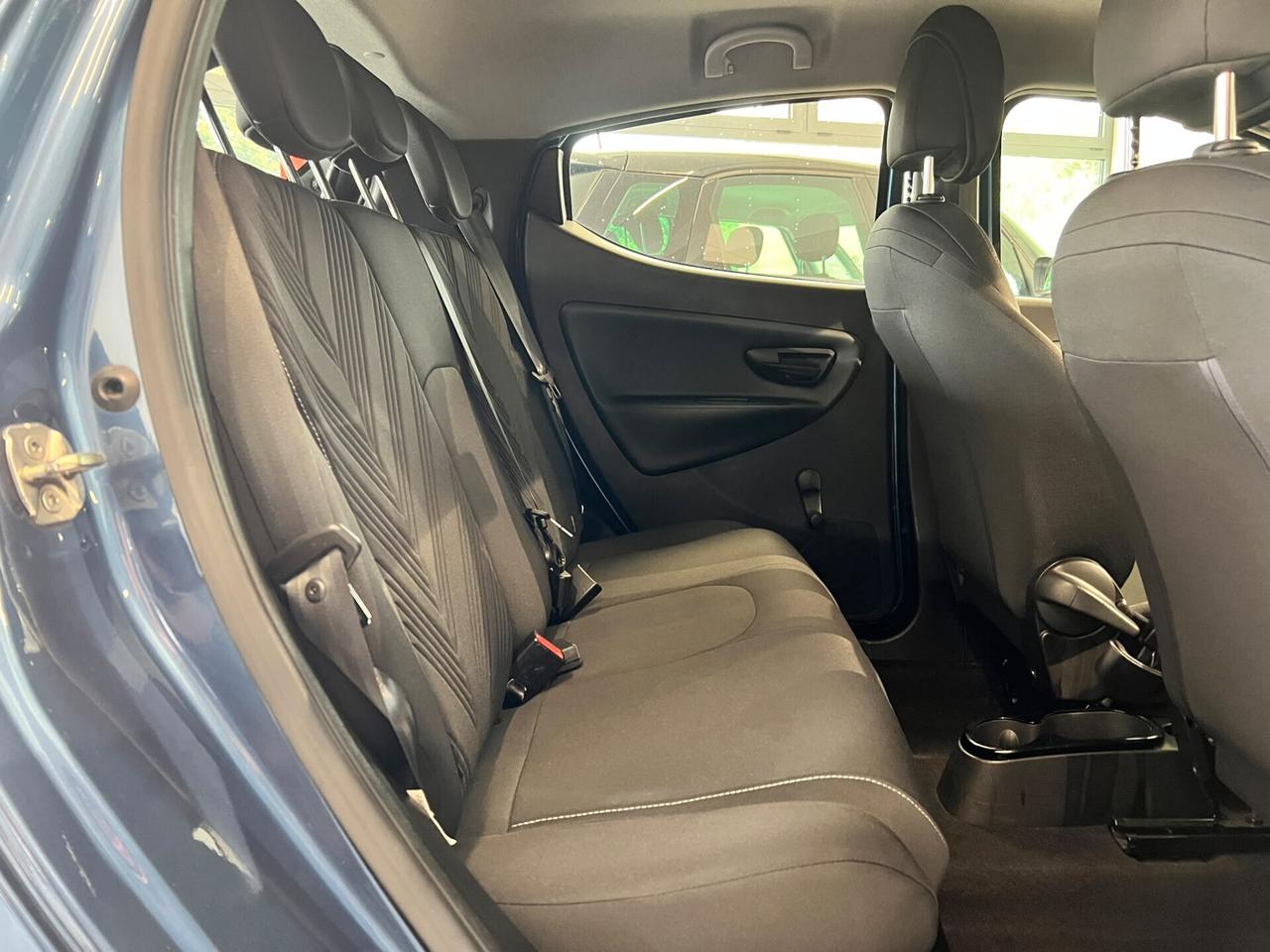 Lancia Ypsilon 1.0 FireFly 5 porte S&S Hybrid Gold