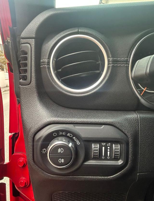 JEEP Wrangler 2.0 Turbo Sahara