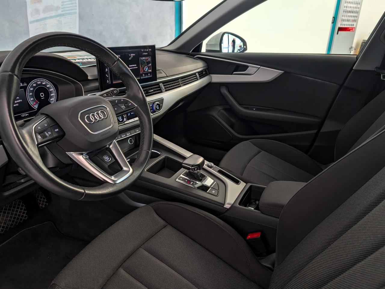 Audi A4 30 TDI MHEV 136cv S-tronic Business Advanced